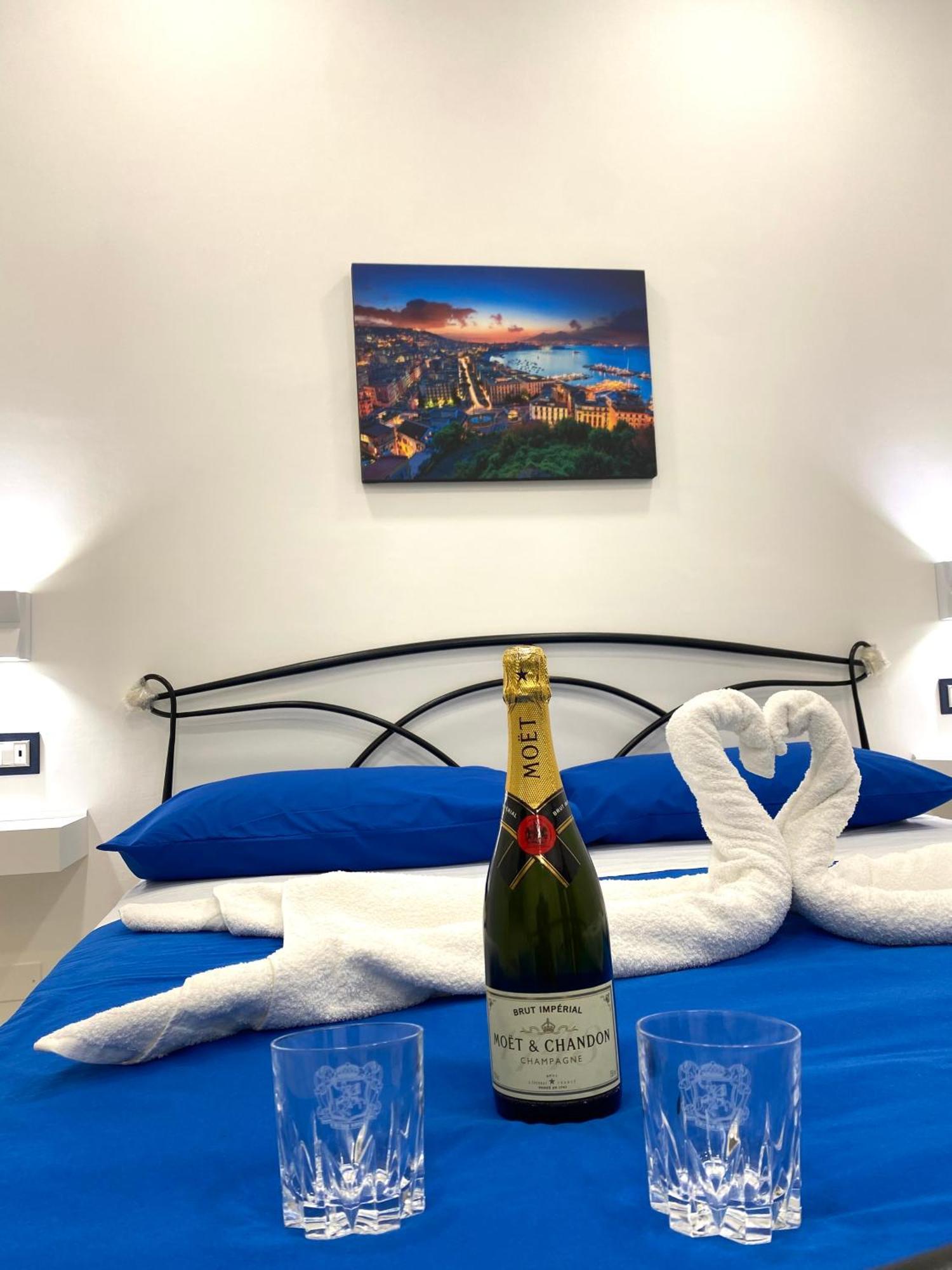 Castellano Apartment Неаполь Экстерьер фото