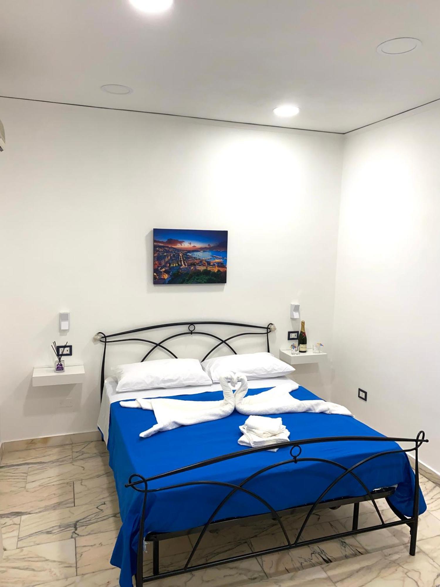Castellano Apartment Неаполь Экстерьер фото