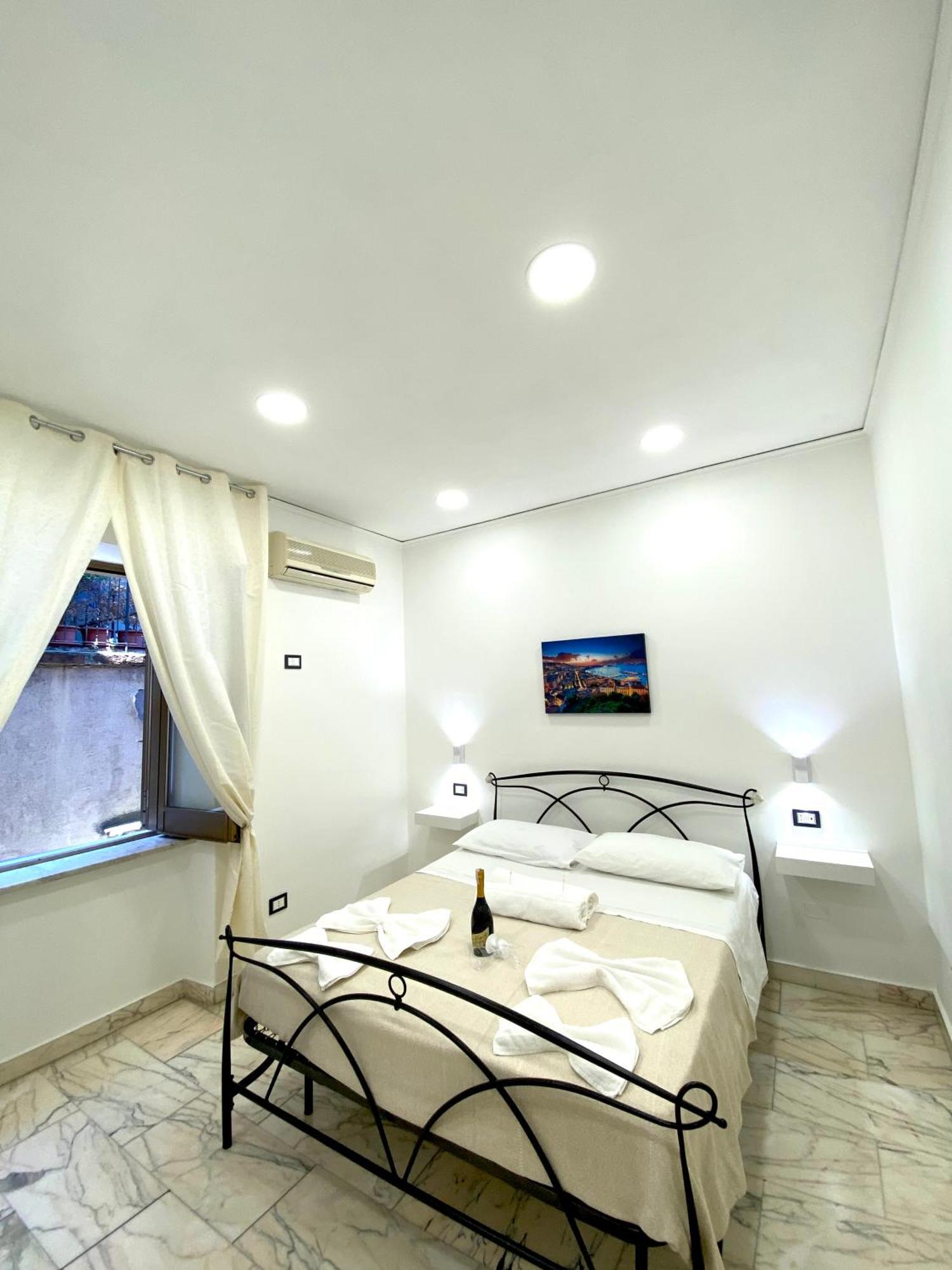 Castellano Apartment Неаполь Экстерьер фото
